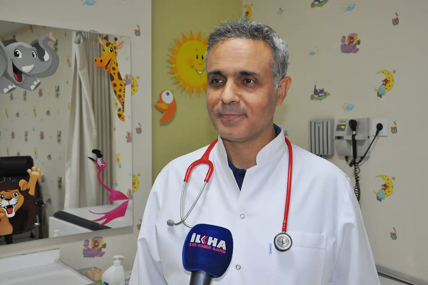 Doç. Dr. Uluca, gereksiz antibiyotik kullanımının zararlarına dikkat çekti
