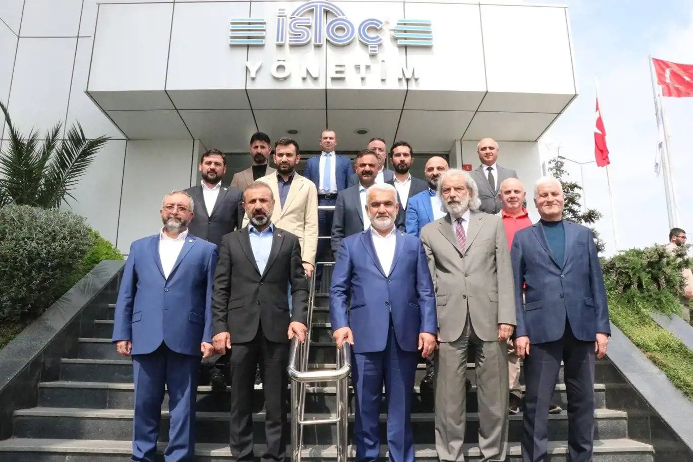 HÜDA PAR Genel Başkanı Yapıcıoğlu'ndan İSTOÇ Ticaret Merkezi Yönetim Kurulu'na ziyaret