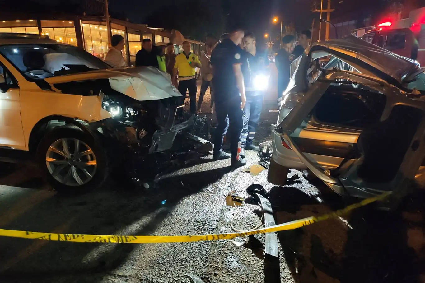 Şırnak'ta 2 otomobilin karıştığı kazada 3 kişi yaralandı