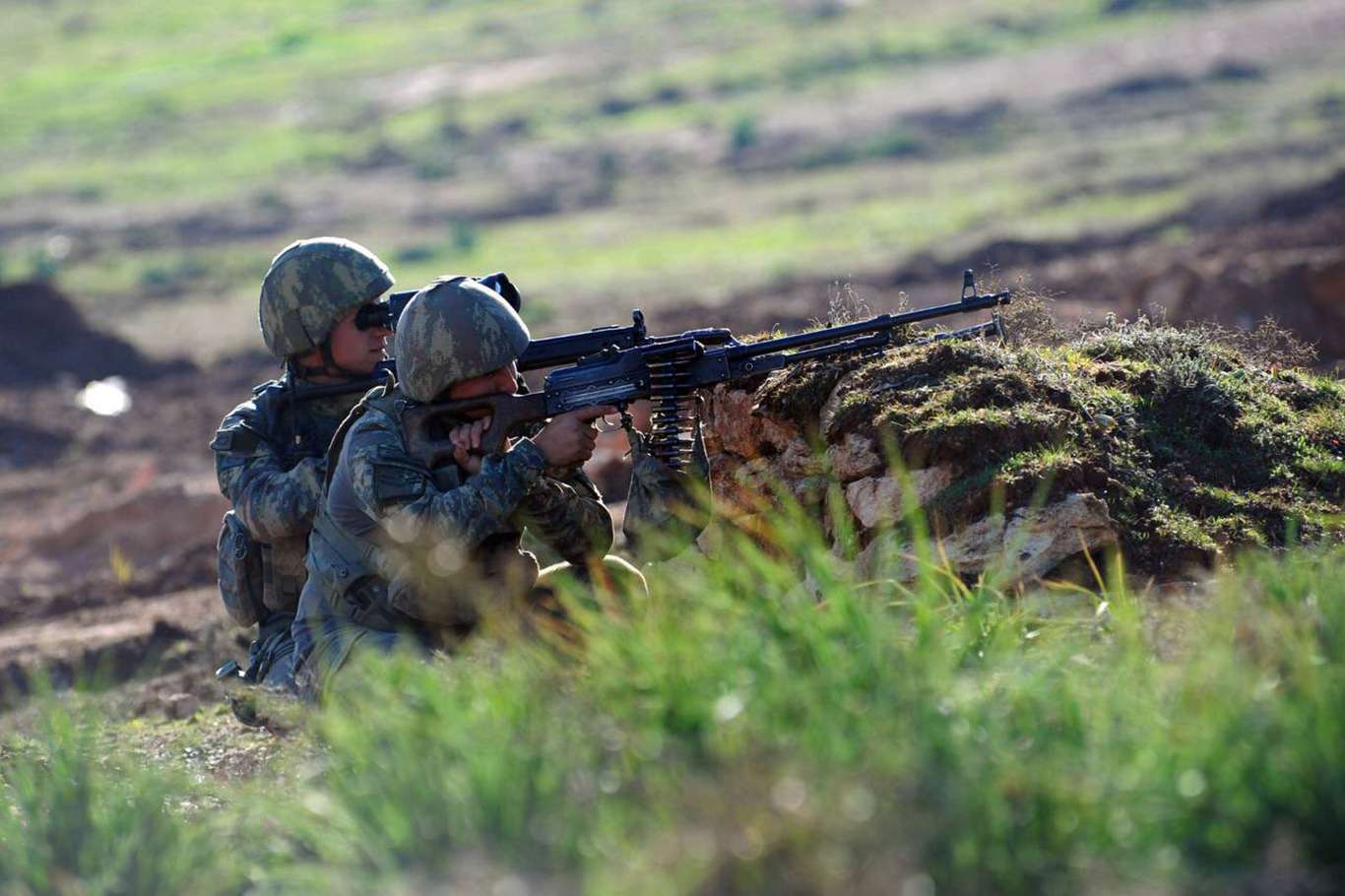 Fırat Kalkanı bölgesinde 2 PKK elemanı öldürüldü