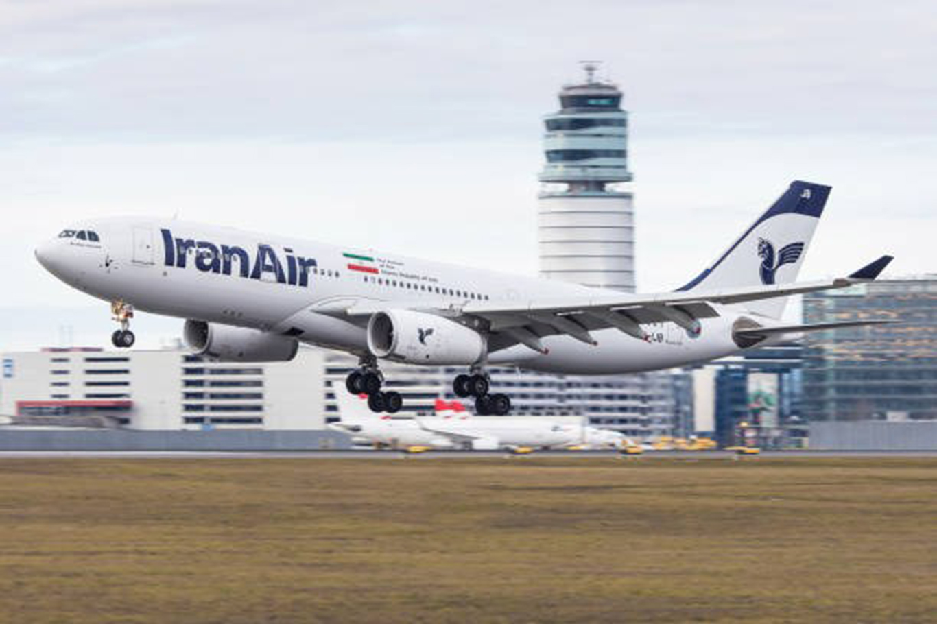 İran Air Avrupa'ya uçuşlarını iptal etti