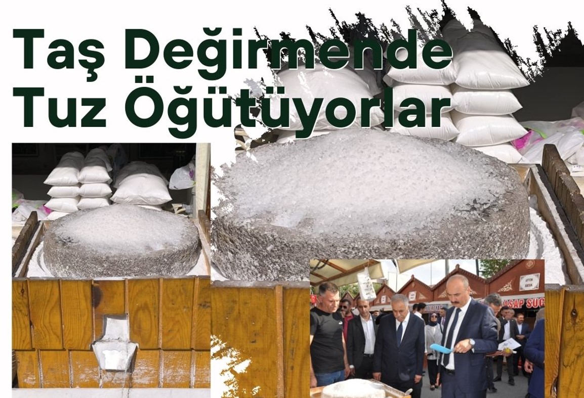 Taş Değirmende Tuz Öğütüyorlar