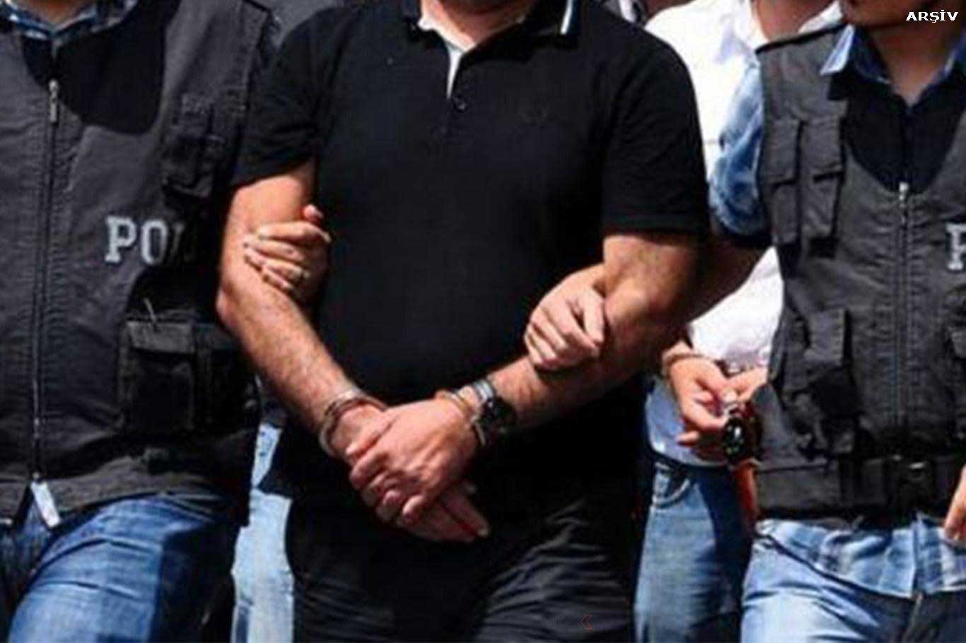 Manisa'da FETÖ operasyonu: 13 gözaltı