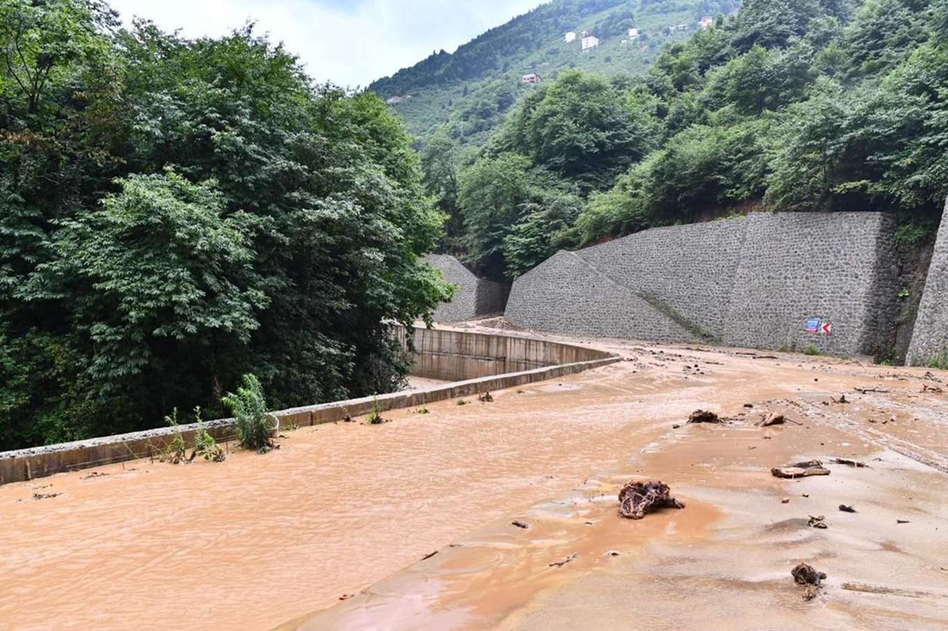 Rizeliler yağışa dikkat!