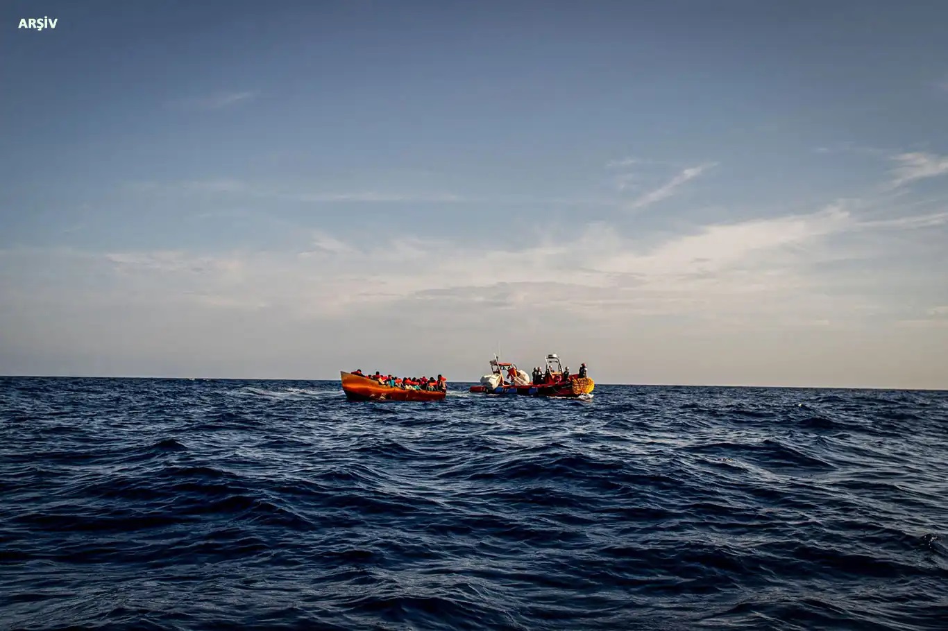 Libya'da tekne battı: 12 ölü