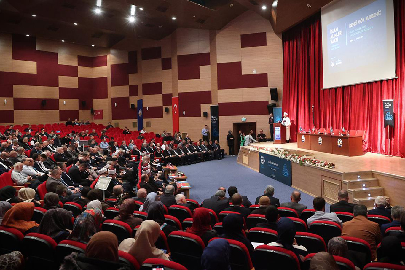 "Kudüs'ün işgalden kurtulması için Müslümanların birlik içerisinde hareket etmesi lazım"