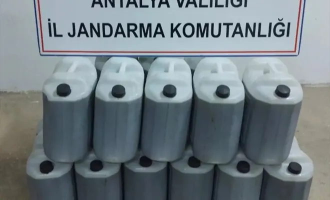 Antalya'da 6 bin litre sahte zeytinyağı ele geçirildi