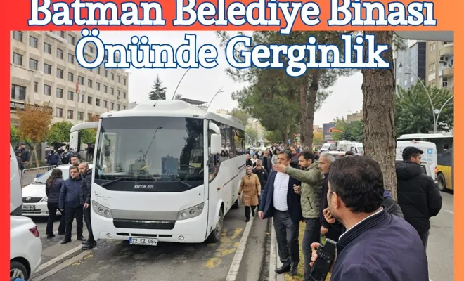 Batman Belediye Binası Önünde Gerginlik