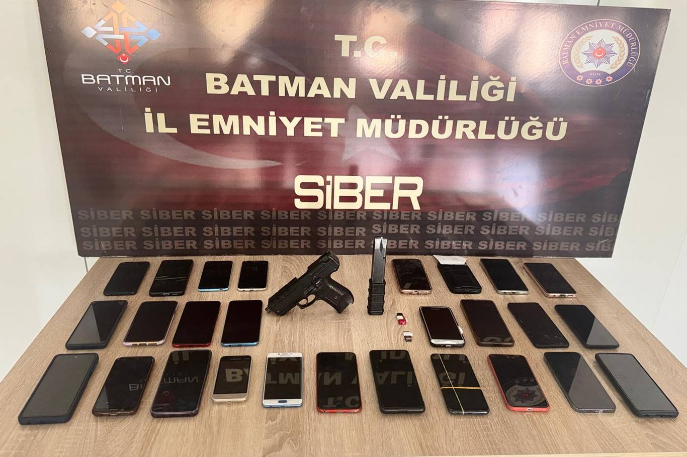 Batman merkezli 7 ilde "kara para aklama" operasyonu: 30 gözaltı