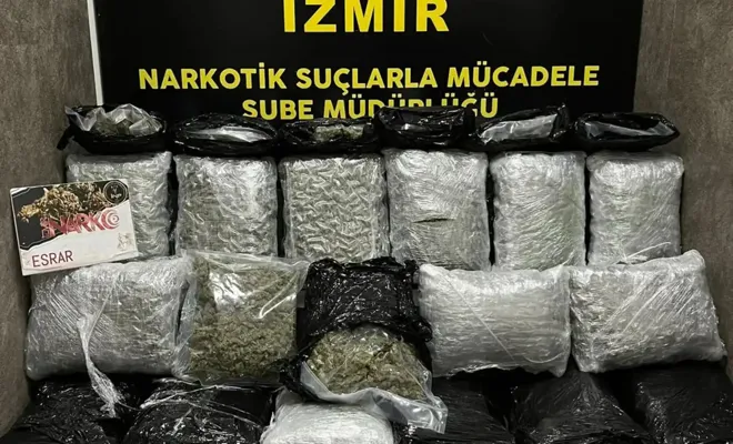 Durdurulan bir araçta 26 kilo 550 gram esrar ele geçirildi