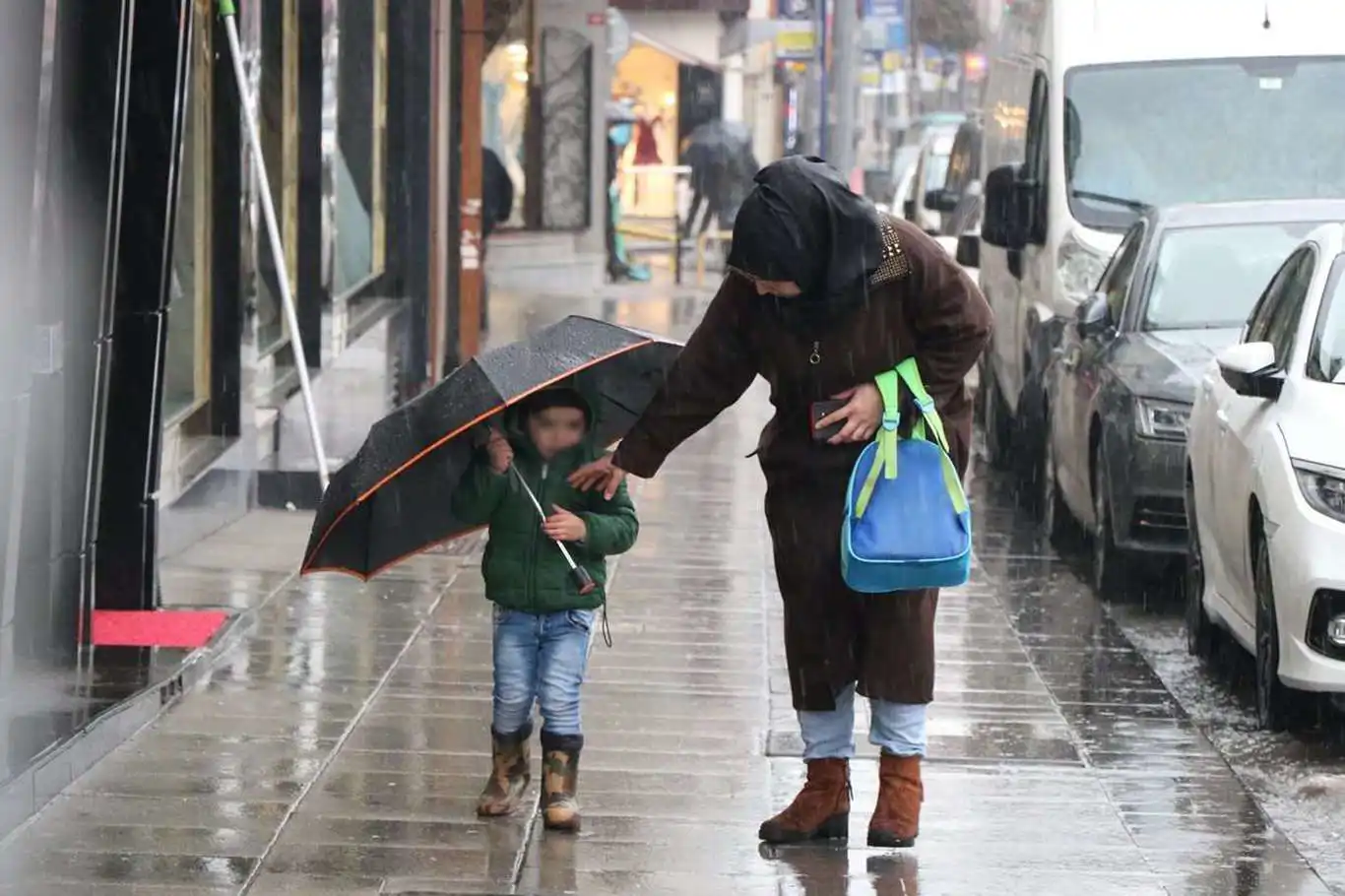 Yağışlı hava yüzünü gösterecek