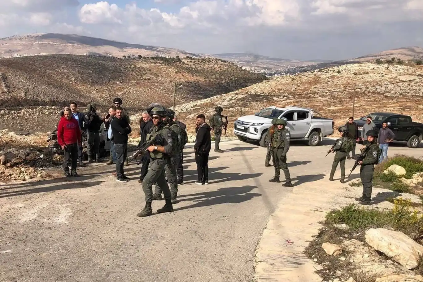 Siyonistler Nablus'a saldırdı : 1 şehid, 5 esir