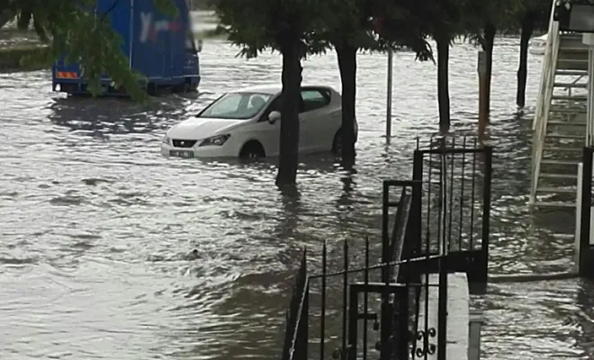 Manisa için gök gürültülü sağanak uyarısı 