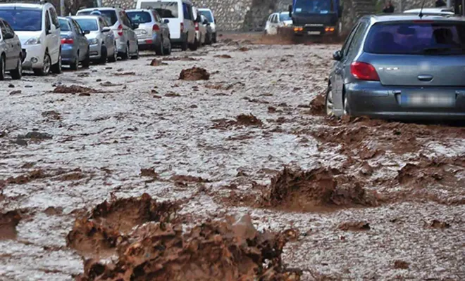 Antalya çevreleri için sel ve su baskını uyarısı