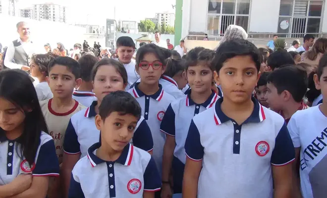 Okullarda yeni dönem: Kıyafet yönetmeliği değişti