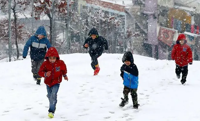 Van'da eğitime kar engeli