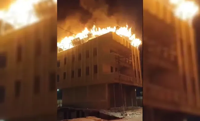 Şanlıurfa’da metruk binada çıkan yangın söndürüldü