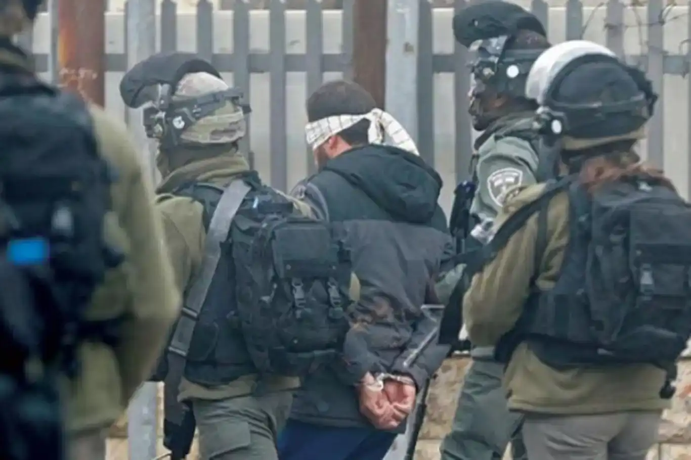 Batı Şeria ve Kudüs'te 15 Filistinli daha esir alındı  